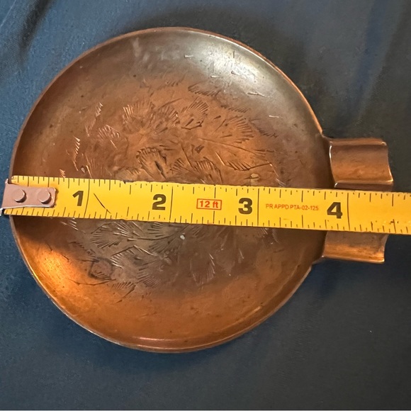 Vintage Round Etched Brass Ashtray Hand Made in India - Picture 3 of 3